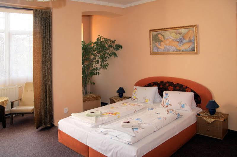 Hotel Bayer Plzeň Extérieur photo